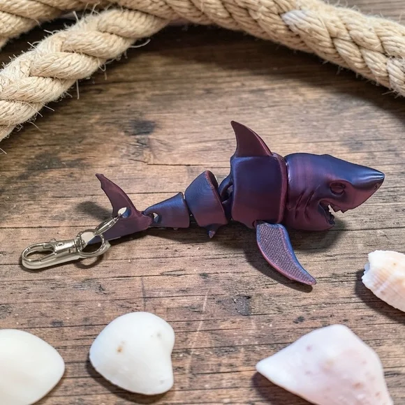 CUSTOM ORDER FOR @HOWEPM Articulated Shark Keychain - Picture 5 of 10